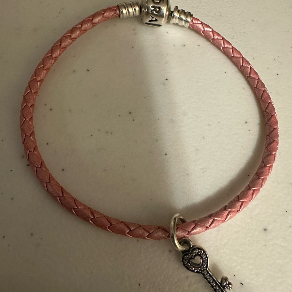 Pandora Leather Pink Bracelet with Key Charm - Picture 2 of 11